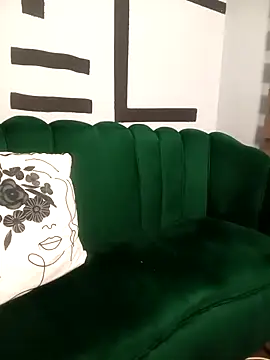 mojeemore online show from April 8, 7:03 pm