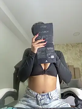 Scarlett 12 online show from March 22, 11:46 am