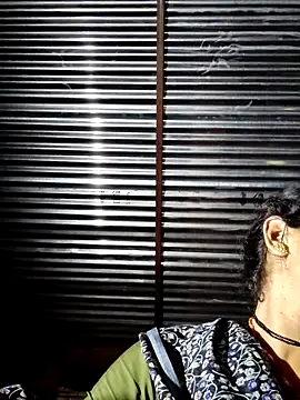 Pooja750 online show from April 18, 10:32 pm