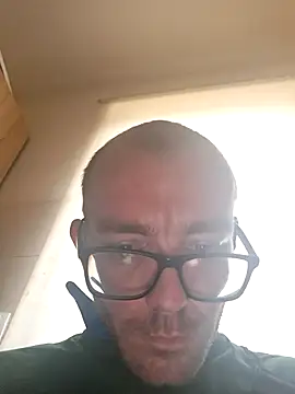 948197 online show from November 18, 7:13 am