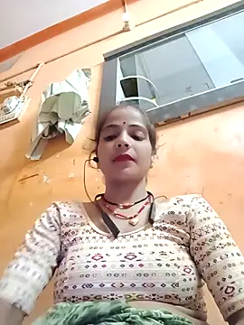 Miss 143 online show from September 21, 4:19 pm