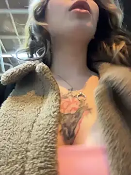 Snapshot of Mimiumuy chatting on December 19, 5:20 pm Mimiumuy online show from December 19, 5:20 pm