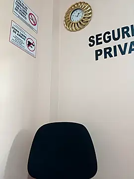 Hannah-colx online show from December 17, 5:08 pm