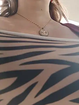 Snapshot of Hannah-colx chatting on June 26, 12:31 pm Hannah-colx online show from June 26, 12:31 pm