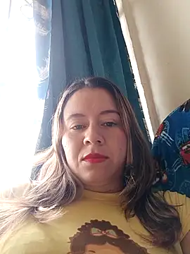Snapshot of Hannah-colx chatting on July 16, 2:12 pm Hannah-colx online show from July 16, 2:12 pm