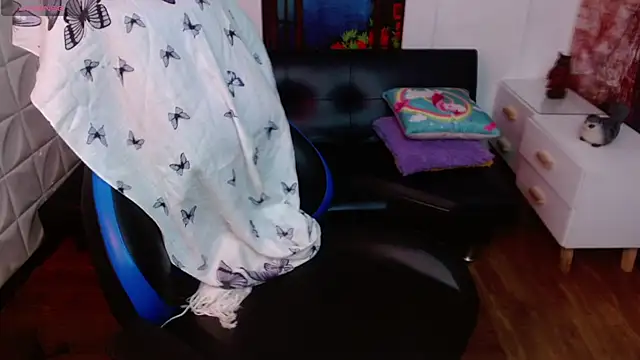 Eva Roussell online show from April 17, 2:09 pm