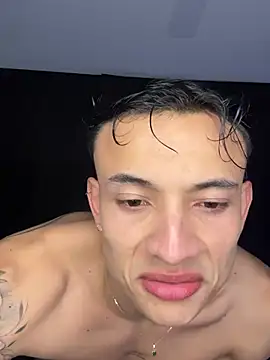 Snapshot of DavisFirb chatting on February 22, 12:12 am DavisFirb online show from February 22, 12:12 am