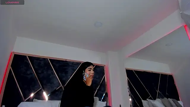 SusanaHenao online show from December 18, 5:08 pm