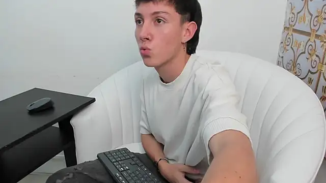 LittleDanny  online show from November 13, 5:01 pm