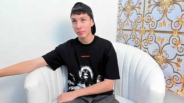 LittleDanny  online show from January 5, 7:50 pm