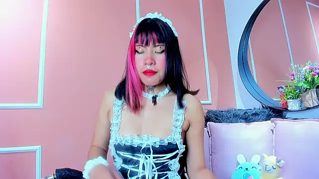 Georgina Astor online show from April 15, 3:46 am