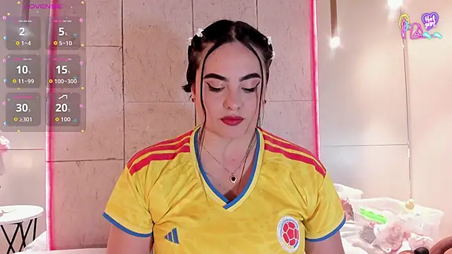 sofiiacarson online show from June 14, 5:37 pm
