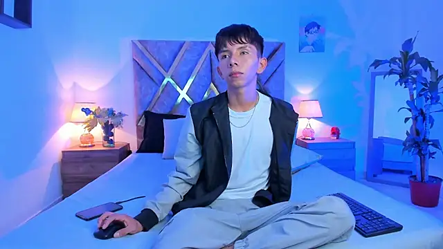 Hyunjin Son online show from October 17, 11:18 pm