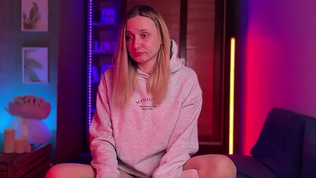 Snapshot of LovaMay chatting on March 7, 9:34 pm LovaMay online show from March 7, 9:34 pm