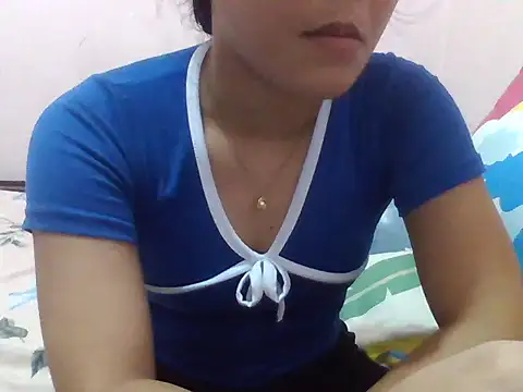 Snapshot of sakurababe7 chatting on September 15, 1:22 pm sakurababe7 online show from September 15, 1:22 pm