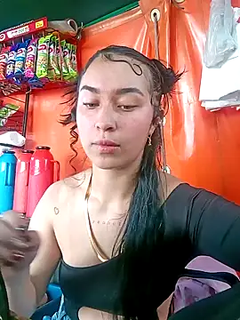 Sol Sunny online show from April 18, 9:15 pm