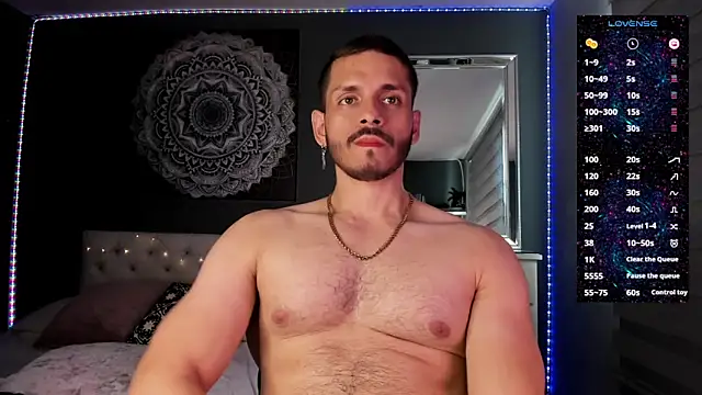 Snapshot of TianZilac chatting on October 28, 8:33 pm TianZilac online show from October 28, 8:33 pm