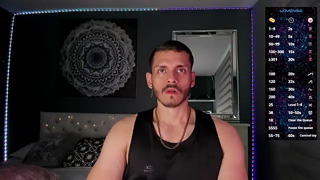 Snapshot of TianZilac chatting on November 1, 9:28 pm TianZilac online show from November 1, 9:28 pm