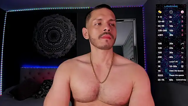 Snapshot of TianZilac chatting on November 29, 12:13 am TianZilac online show from November 29, 12:13 am