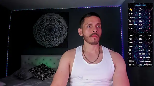 Snapshot of TianZilac chatting on December 20, 9:00 pm TianZilac online show from December 20, 9:00 pm