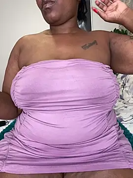 Snapshot of fatpussydallx chatting on June 10, 6:45 am fatpussydallx online show from June 10, 6:45 am