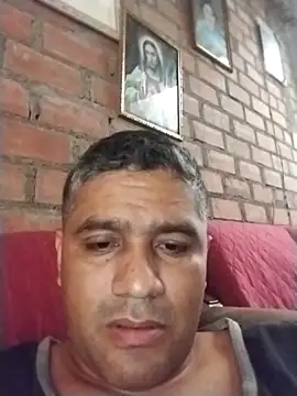 Snapshot of danigarci2307 chatting on June 6, 5:28 pm danigarci2307 online show from June 6, 5:28 pm