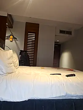 Filthymaddymilfy25 online show from December 5, 4:47 pm