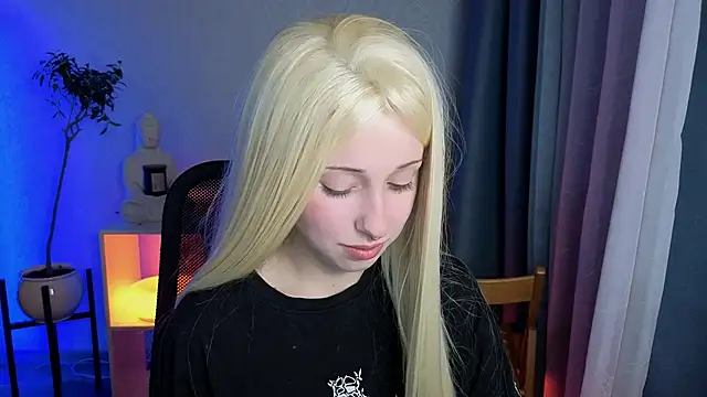 YukiMisa online show from April 18, 6:01 pm