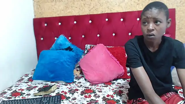 SexyBootie online show from April 12, 9:58 am