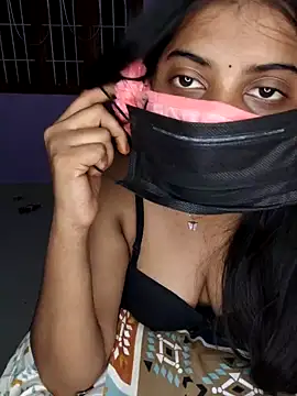 Snapshot of Telugu_sweet_couple_345 chatting on December 18, 6:58 pm Telugu sweet couple 345 online show from December 18, 6:58 pm