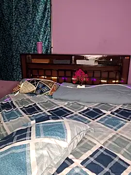 Snapshot of Telugu_sweet_couple_345 chatting on December 19, 2:13 pm Telugu sweet couple 345 online show from December 19, 2:13 pm