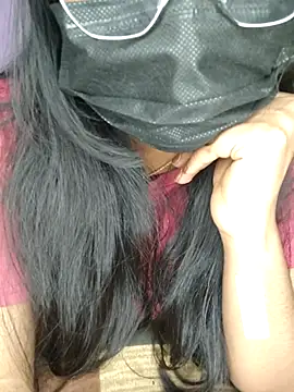 Snapshot of Telugu_sweet_couple_345 chatting on January 5, 6:44 pm Telugu sweet couple 345 online show from January 5, 6:44 pm