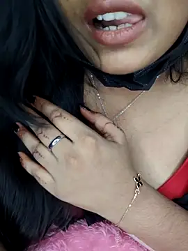 Snapshot of Telugu_sweet_couple_345 chatting on March 13, 7:53 pm Telugu sweet couple 345 online show from March 13, 7:53 pm