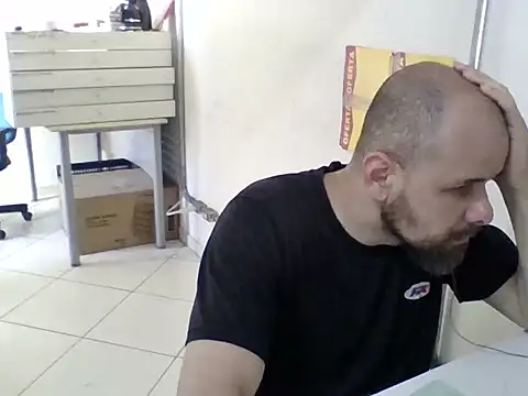 Snapshot of Henrilimajunior02 chatting on March 24, 10:53 am Henrilimajunior02 online show from March 24, 10:53 am