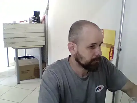 Snapshot of Henrilimajunior02 chatting on March 25, 12:00 pm Henrilimajunior02 online show from March 25, 12:00 pm