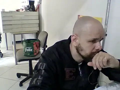 Snapshot of Henrilimajunior02 chatting on March 31, 12:05 pm Henrilimajunior02 online show from March 31, 12:05 pm