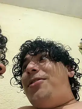 Casal-foda braba online show from June 14, 9:50 pm