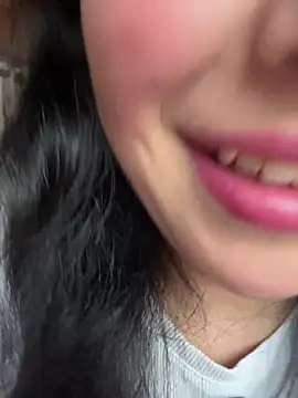 Mia salinass online show from July 22, 7:16 pm