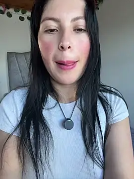 Mia salinass online show from July 25, 8:28 pm