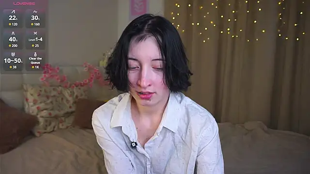 JuanaFriesz online show from February 27, 9:20 am