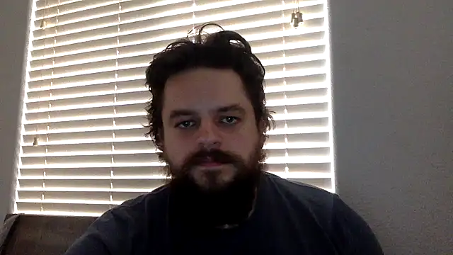 Snapshot of BeginnersLuck111 chatting on May 30, 10:07 pm BeginnersLuck111 online show from May 30, 10:07 pm