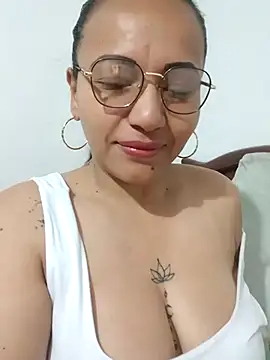 Snapshot of agatha_sluttylatina chatting on February 8, 9:13 am agatha sluttylatina online show from February 8, 9:13 am