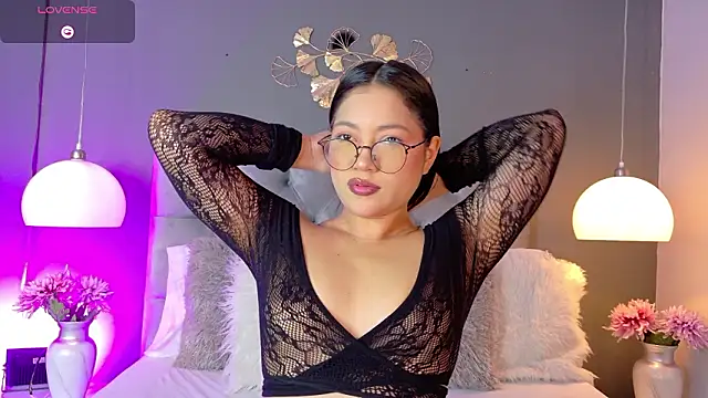 kendalFox  online show from March 5, 12:06 am