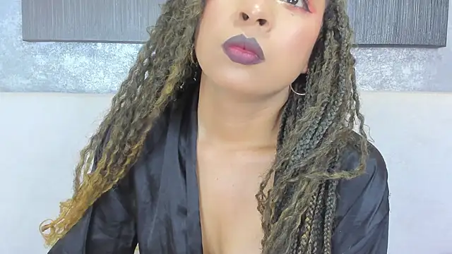 Snapshot of Lucia_jane chatting on June 8, 1:28 am Lucia jane online show from June 8, 1:28 am