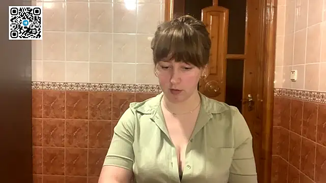 MaroonMoon  online show from December 15, 8:57 pm