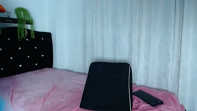 gabie rosse online show from April 9, 6:19 am