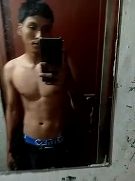 Snapshot of Bebicho14 chatting on January 18, 1:42 am Bebicho14 online show from January 18, 1:42 am