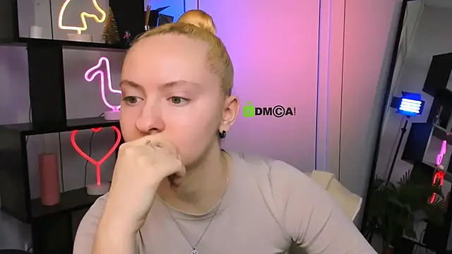 mila glow1 online show from December 21, 6:31 am