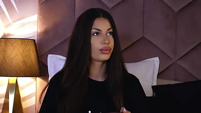 EvaRhea online show from October 22, 2:56 am