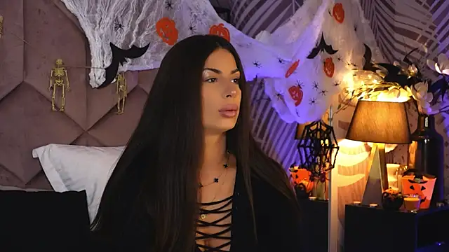 EvaRhea online show from October 31, 3:51 am